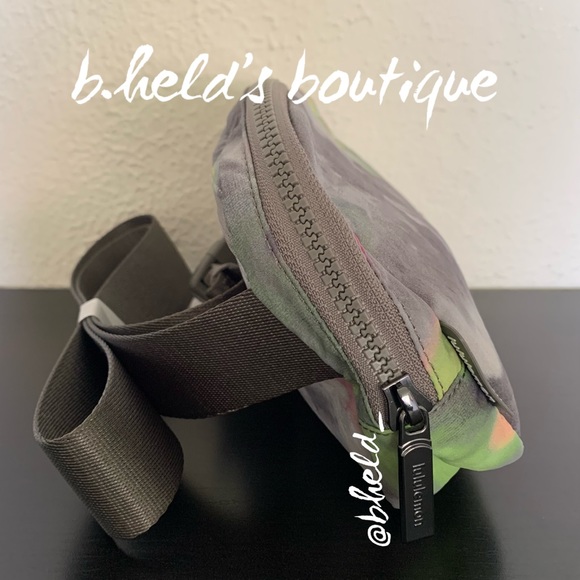 lululemon Everywhere Belt Bag in Hyper Dye Multi/Rover Pink Green (1L) New NWT - Picture 8 of 15